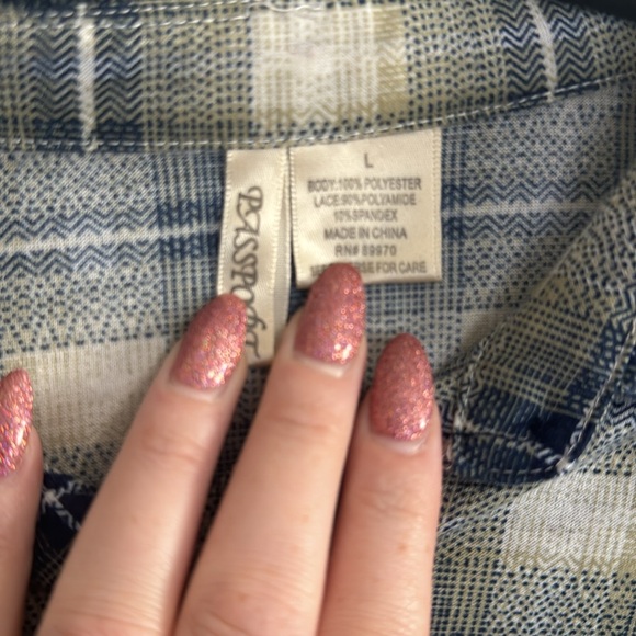 Women’s Flannel with Lace Back - Picture 3 of 3